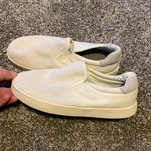 Women’s Tretorn Slip On Loafer Shoes size 5 1/2